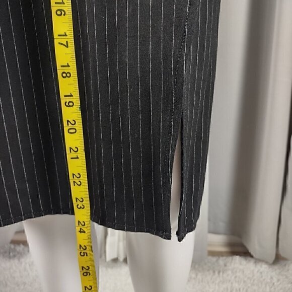 Worthington Women's Black, Gray Striped Stretchy, Side Slit Pencil Skirt Size XL - Picture 6 of 10